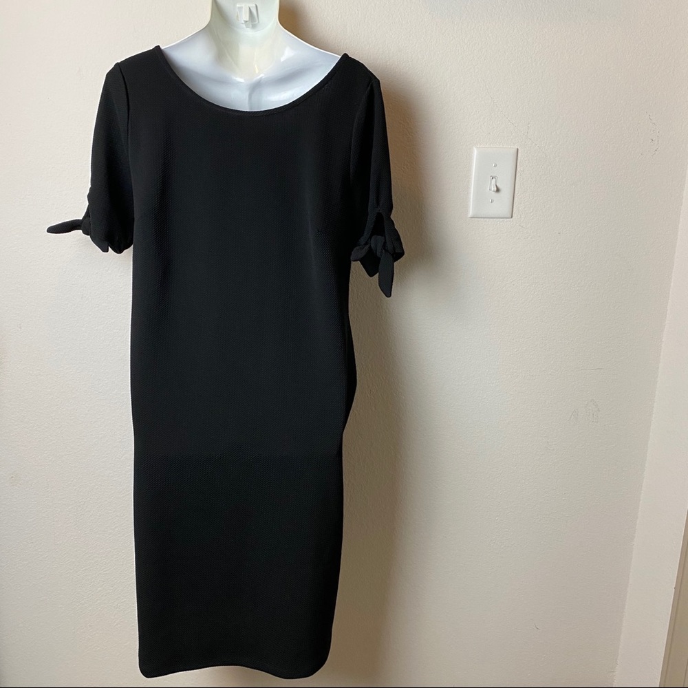 Motherhood Maternity Black Short Sleeve Dress